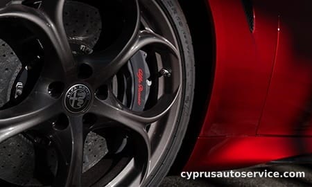 ALFA ROMEO GIULIA QUADRIFOGLIO COLLEZIONE