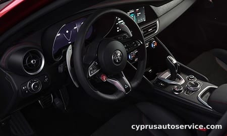 ALFA ROMEO GIULIA QUADRIFOGLIO COLLEZIONE
