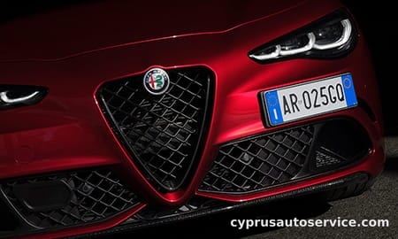 ALFA ROMEO GIULIA QUADRIFOGLIO COLLEZIONE