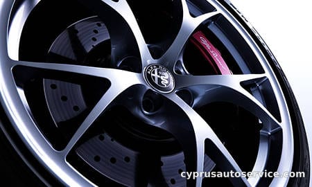 ALFA ROMEO GIULIA QUADRIFOGLIO ARGENTO
