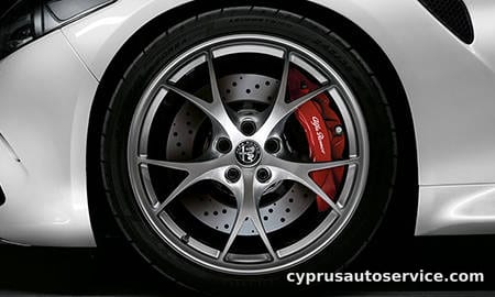 ALFA ROMEO GIULIA QUADRIFOGLIO ARGENTO