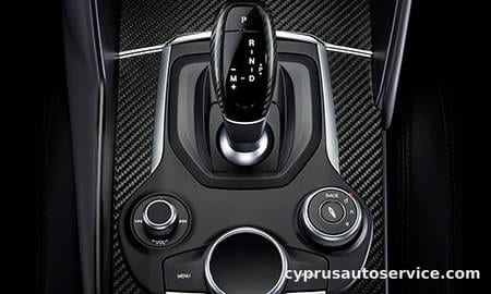 ALFA ROMEO GIULIA QUADRIFOGLIO ARGENTO