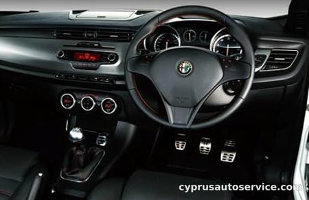 ALFA ROMEO GIULIETTA QUADRIFOGLIO VERDE