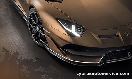 LAMBORGHINI AVENTADOR SVJ ROADSTER