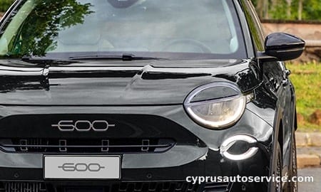 FIAT 600 HYBRID NERO CINEMA