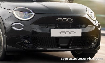 FIAT 600 HYBRID NERO CINEMA