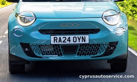 FIAT 600 HYBRID LA PRIMA