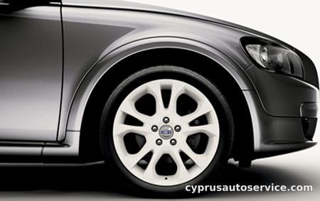VOLVO C30 T5 R-DESIGN