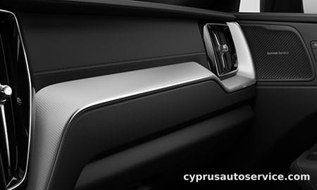 VOLVO XC60 ULTRA T6 AWD PLUGIN HYBRID BLACK EDITION
