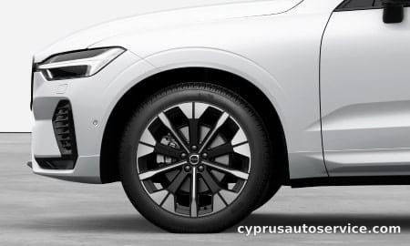 VOLVO XC60 ULTRA B5 AWD DARK EDITION