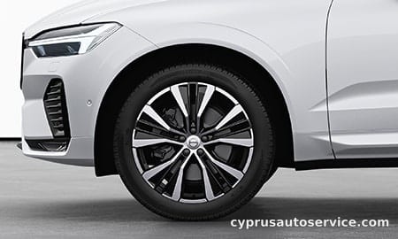VOLVO XC60 ULTRA B5 AWD DARK EDITION