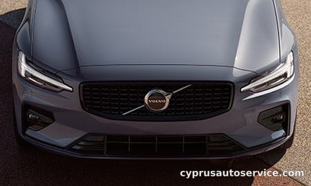VOLVO V60 ULTIMATE B4 DARK EDITION