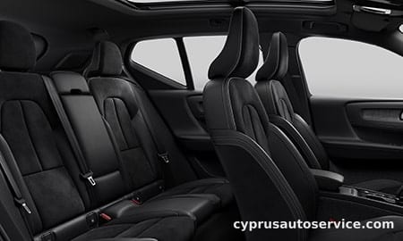 VOLVO XC40 ULTIMATE B4 AWD DARK EDITION