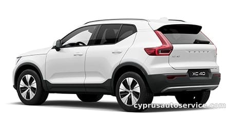 VOLVO XC40 PLUS B3 SELECTION