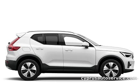 VOLVO XC40 PLUS B3 SELECTION