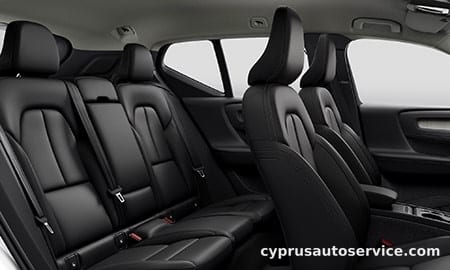 VOLVO XC40 PLUS B3 SELECTION
