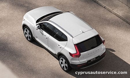 VOLVO XC40 ESSENTIAL B3 SELECTION