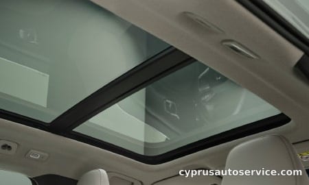 VOLVO XC40 ULTRA B4 AWD DARK EDITION SAND DUNE