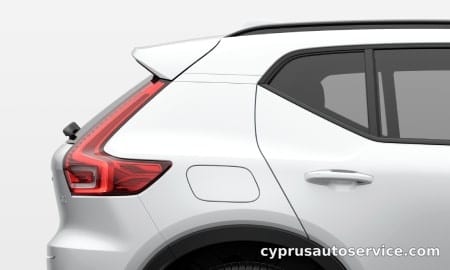 VOLVO XC40 ULTRA B4 AWD DARK EDITION