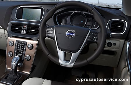 VOLVO V40 CROSS COUNTRY T5 AWD