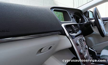 VOLVO V40 T3 AMAZON BLUE EDITION
