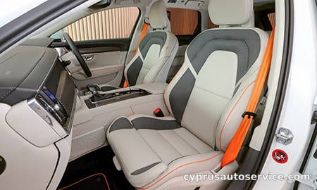 VOLVO V90 CROSS COUNTRY OCEAN RACE EDITION