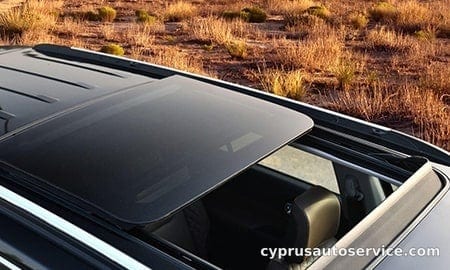 CHRYSLER JEEP JEEP COMMANDER FREEDOM EDITION