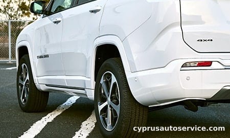 CHRYSLER JEEP JEEP COMMANDER OVERLAND