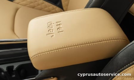 CHRYSLER JEEP JEEP COMMANDER TRACK EDITION