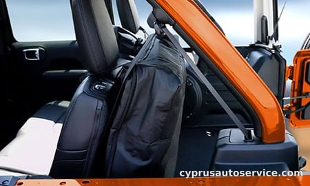 CHRYSLER JEEP JEEP WRANGLER UNLIMITED SAHARA POWER TOP