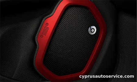 CHRYSLER JEEP JEEP RENEGADE TRAILHAWK BEATS EDITION