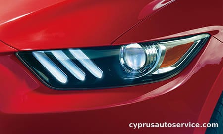 FORD MUSTANG 50 YEARS EDITION