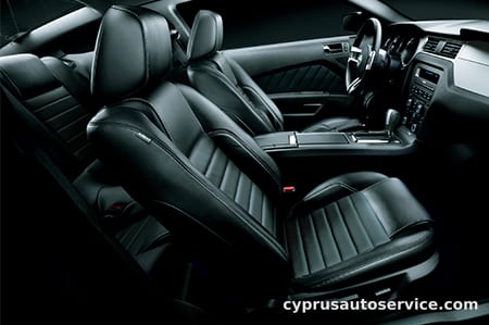 FORD MUSTANG V8 GT COUPE THE BLACK