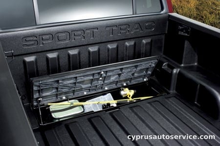 FORD EXPLORER SPORT TRAC XLT