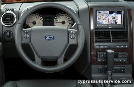 FORD EXPLORER V8 LIMITED