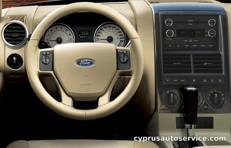 FORD EXPLORER XLT
