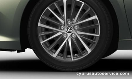LEXUS ES300H VERSION L