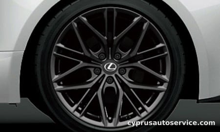 LEXUS RC300H VERSION L