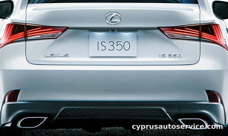LEXUS IS300H VERSION L