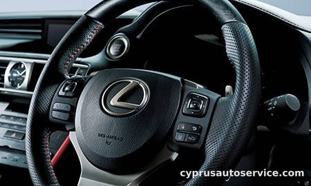 LEXUS IS300H BLACK SEQUENCE