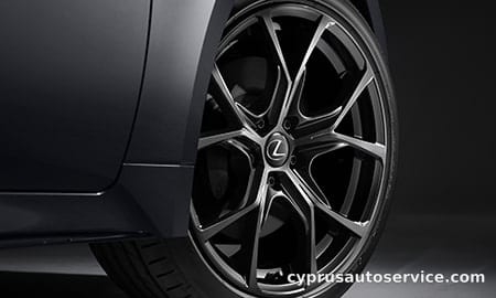 LEXUS IS300H F SPORT MODE BLACK IV