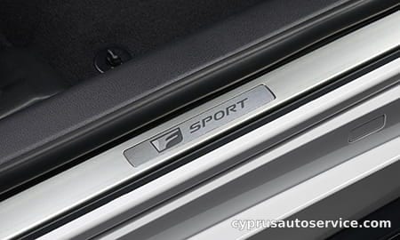 LEXUS IS300H F SPORT MODE BLACK V