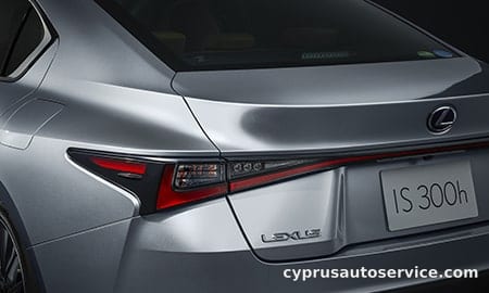 LEXUS IS300H F SPORT