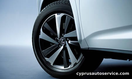 LEXUS NX300H BLACK SEQUENCE