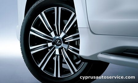 LEXUS LX570 BLACK SEQUENCE