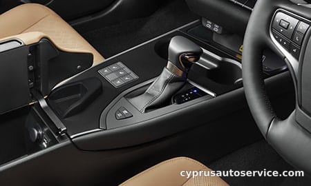 LEXUS UX200 F SPORT