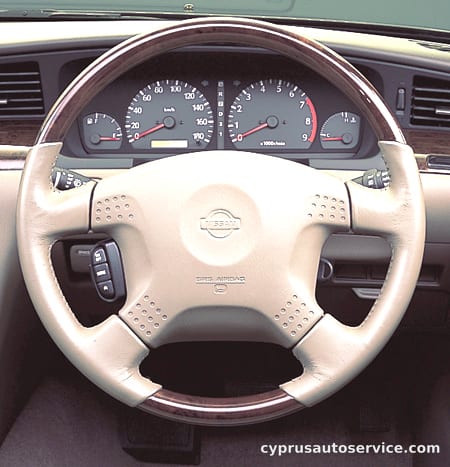 NISSAN LAUREL 25MEDALIST L FOUR
