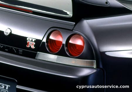 NISSAN SKYLINE GT-R