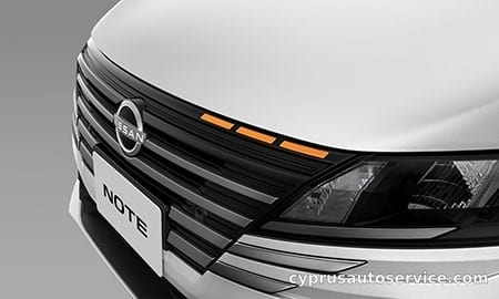 NISSAN NOTE X FOUR BEAMS EDITION