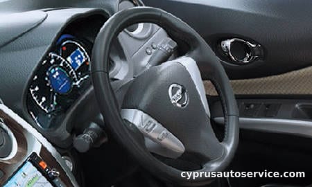 NISSAN NOTE X DIG-S BLANC NACHURU INTERIOR